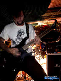 Erupdead 2_gm.jpg (76379 Byte)